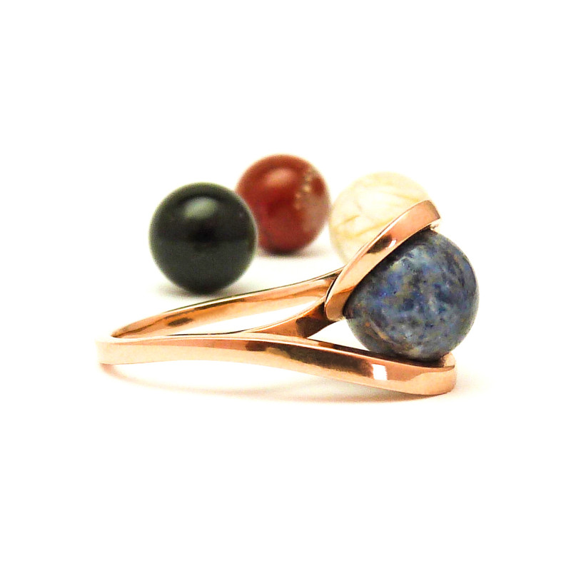 Rosé Gouden fijne ring met bovenaan 2 lussen waartussen een bolle edelsteen past. Navenant je outfit plaats je een andere kleur edelsteen.